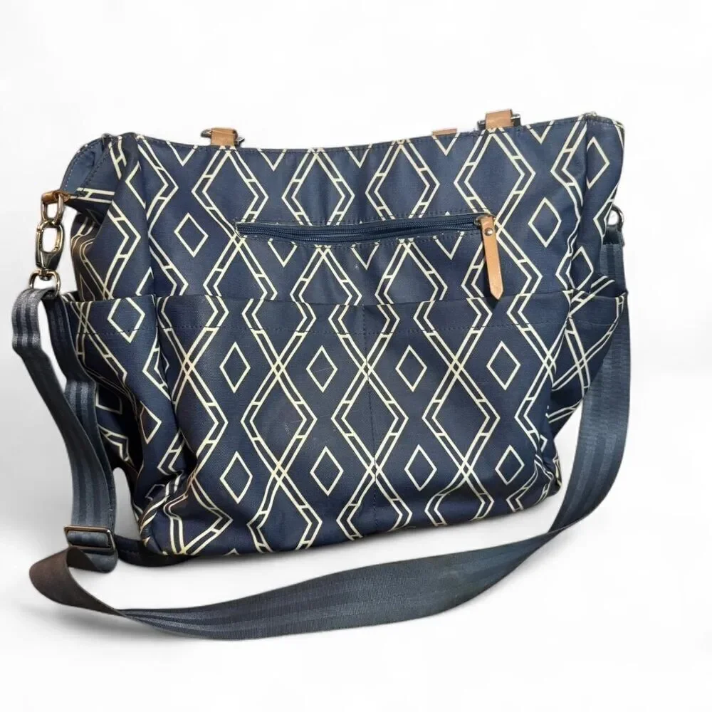 Petunia Pickle Bottom City Carryall Navy & white Diaper Baby Bag